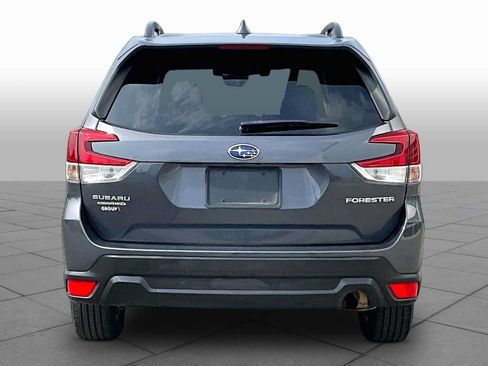 Used 2021 Subaru Forester Premium AWD/4WD image 5