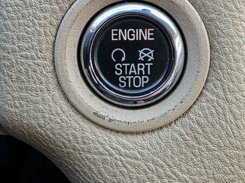 Used 2016 Ford Taurus SEL w/ Equipment Group 201A AWD/4WD image 18