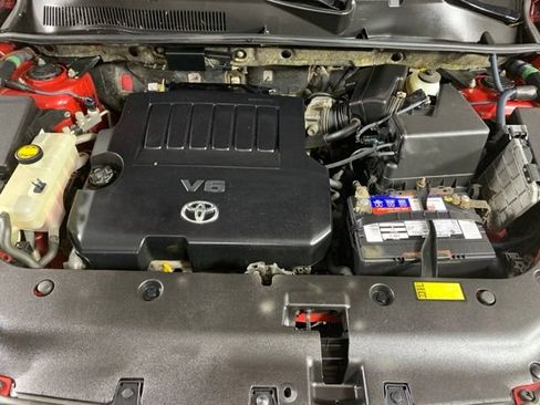 Used 2011 Toyota RAV4 Limited w/ Limited Extra Value Pkg AWD/4WD image 35