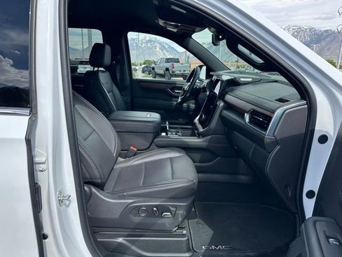 Certified 2025 GMC Yukon Denali AWD/4WD image 17