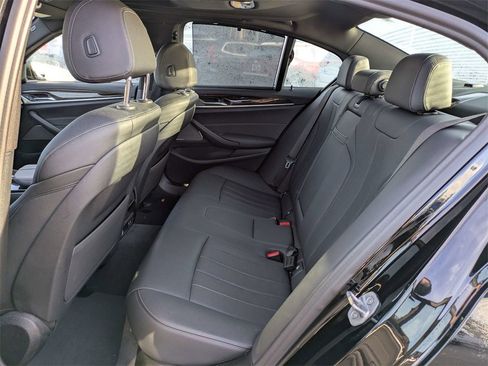 Used 2021 BMW 530i w/ M Sport Package image 13