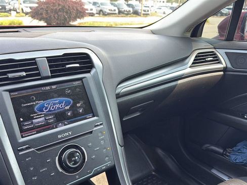 Used 2013 Ford Fusion Titanium AWD/4WD image 4