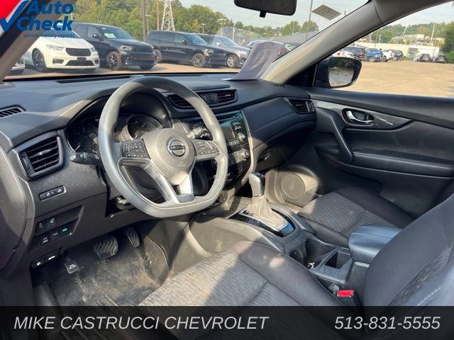 Used 2017 Nissan Rogue S AWD/4WD image 6