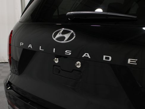 Used 2023 Hyundai Palisade Limited FWD image 33