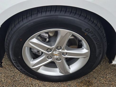 Used 2024 Chevrolet Malibu LT FWD image 8