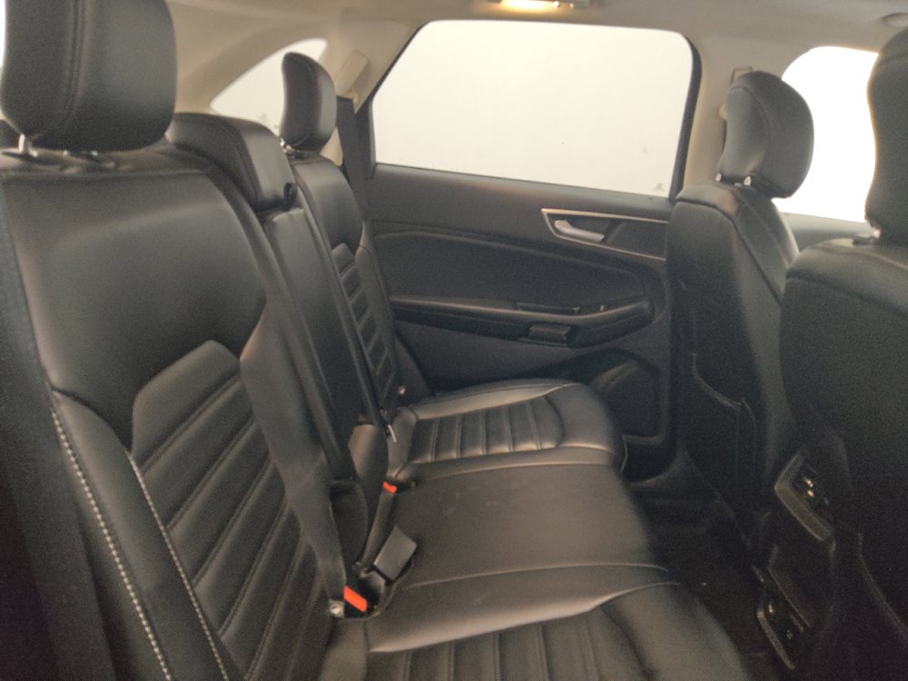 Used 2019 Ford Edge SEL w/ Equipment Group 201A AWD/4WD image 19