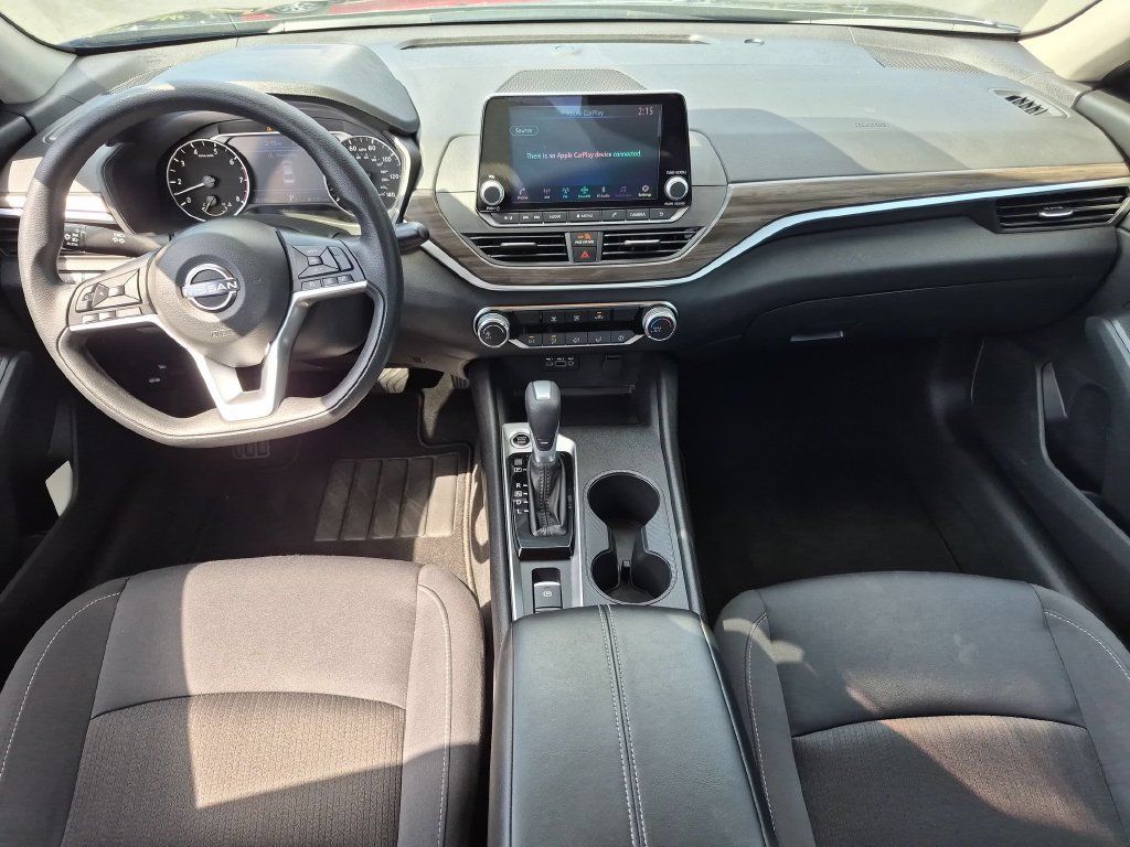 Used 2025 Nissan Altima 2.5 SV AWD/4WD image 25