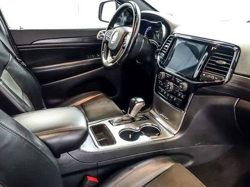 Used 2020 Jeep Grand Cherokee Altitude AWD/4WD image 33