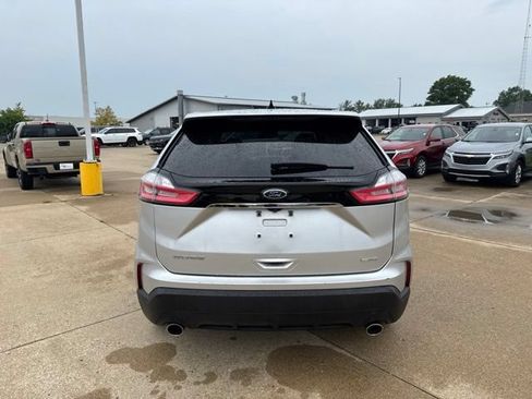 Used 2019 Ford Edge SE FWD image 6