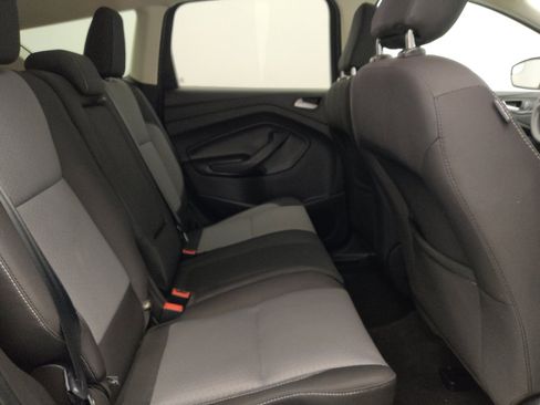 Used 2019 Ford Escape SE FWD image 19
