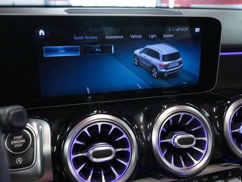 Used 2021 Mercedes-Benz GLB 250 image 20