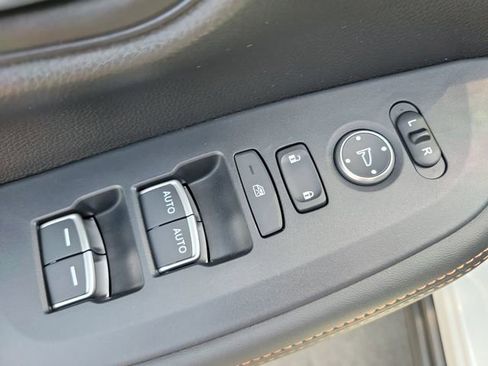 Certified 2024 Honda HR-V Sport image 19