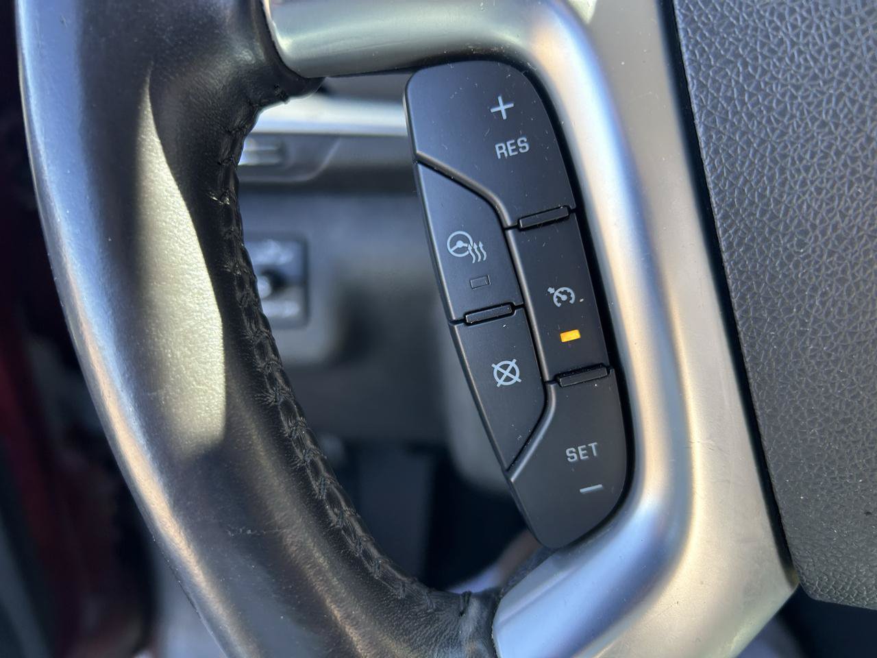 Used 2015 Chevrolet Traverse LTZ AWD/4WD image 19