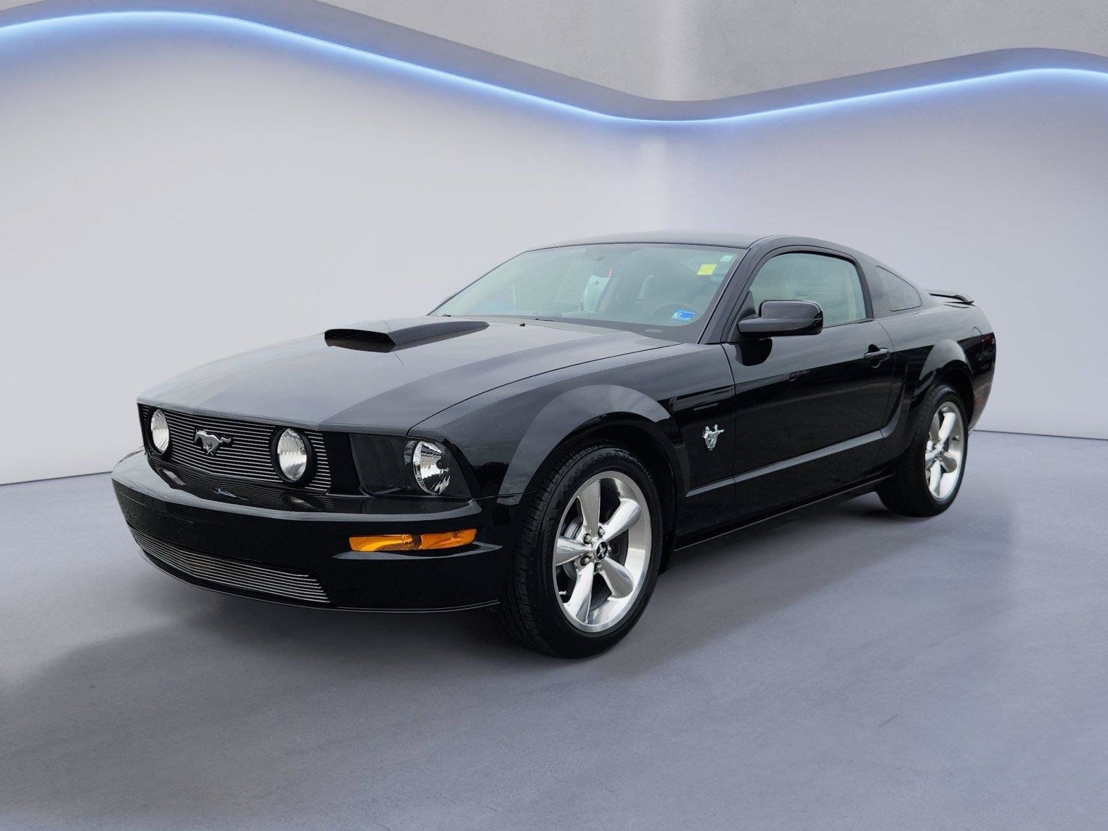 Used 2009 Ford Mustang GT RWD image 7