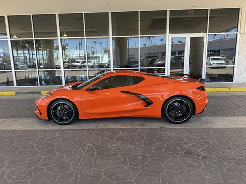 Used 2021 Chevrolet Corvette Stingray Coupe w/ Z51 Performance Package RWD image 2