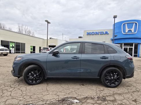 Used 2025 Honda HR-V Sport image 11
