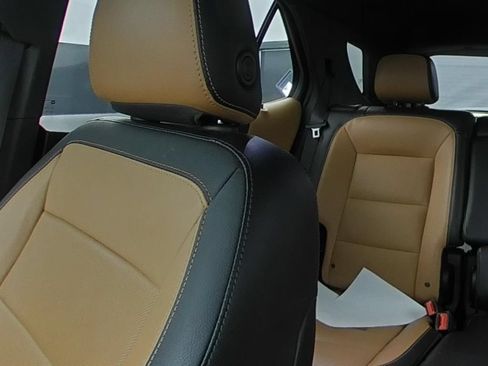 Used 2021 Chevrolet Equinox Premier FWD image 9