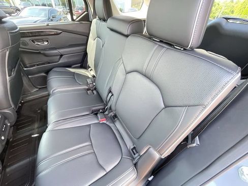 Certified 2025 Honda Pilot Elite image 14