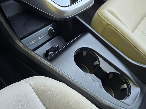 Used 2023 Audi Q4 e-tron Premium w/ Convenience Package image 49