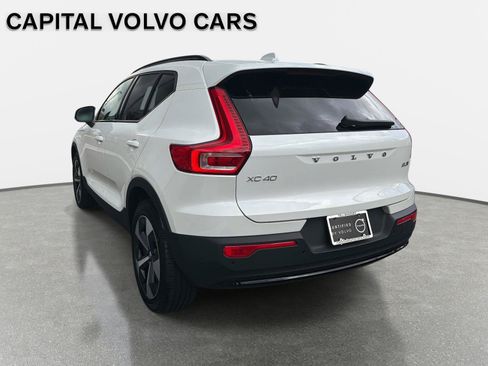 Used 2026 Volvo XC40 B5 Plus AWD/4WD image 7