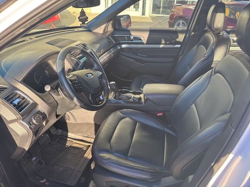 Used 2019 Ford Explorer Sport image 1