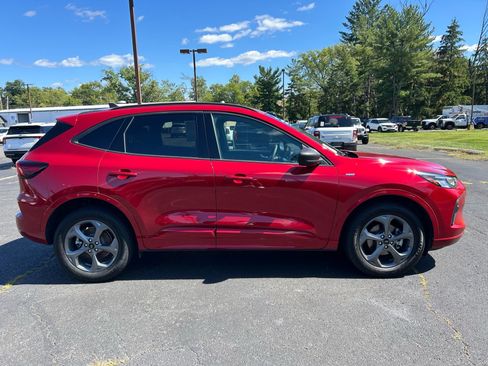 Used 2023 Ford Escape ST-Line w/ Tech Pack #1 AWD/4WD image 4