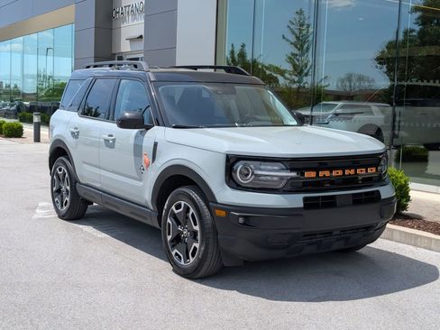 Used 2023 Ford Bronco Sport Outer Banks w/ Tech Package AWD/4WD image 9