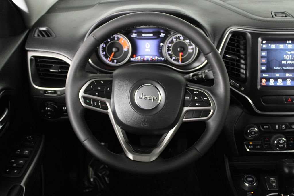 Used 2022 Jeep Cherokee Latitude Lux w/ Sun & Sound Group AWD/4WD image 9