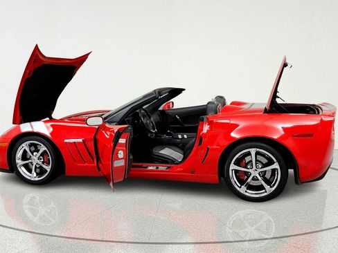 Used 2012 Chevrolet Corvette Grand Sport w/ 3LT Preferred Equipment Group RWD image 10