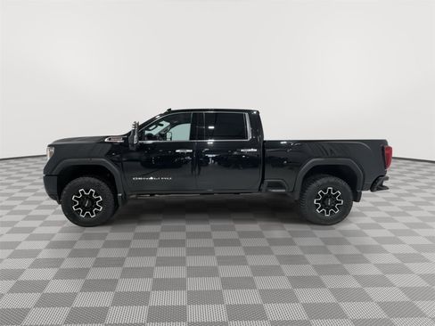 Used 2023 GMC Sierra 3500 Denali w/ Technology Package AWD/4WD image 2