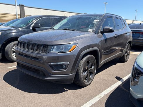 Used 2021 Jeep Compass Latitude image 5