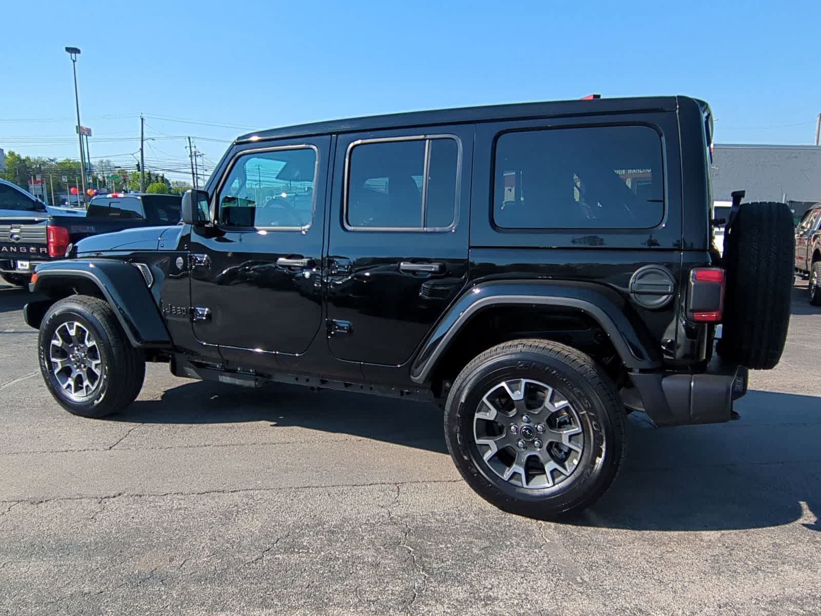 New 2026 Jeep Wrangler Unlimited Sahara w/ Safety Group AWD/4WD image 6