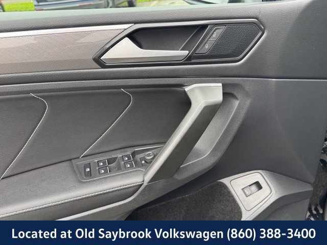 Certified 2024 Volkswagen Tiguan SE R-Line AWD/4WD image 38