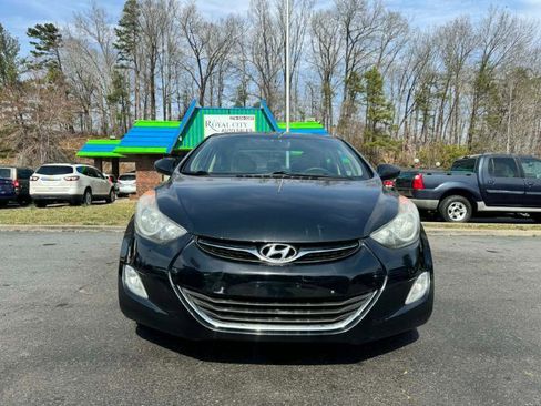 Used 2013 Hyundai Elantra GLS w/ Preferred Pkg image 2