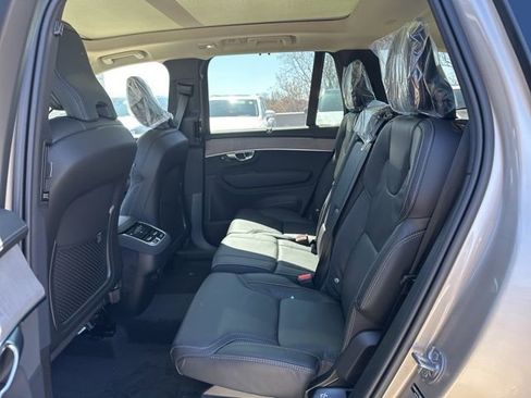 New 2026 Volvo XC90 B6 Ultra image 11