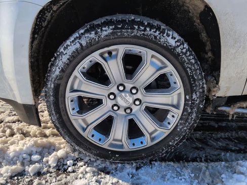 Used 2018 GMC Yukon Denali image 13