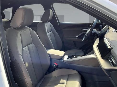Used 2025 Audi Q5 Premium w/ Convenience Package AWD/4WD image 29