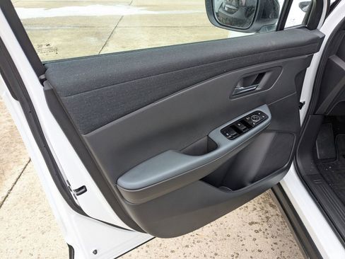 New 2026 Nissan Leaf SV+ w/ Floor Mat Package (SV+) image 24