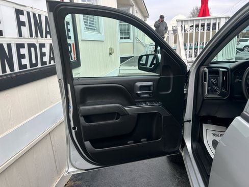 Used 2019 Chevrolet Silverado 1500 LT image 5