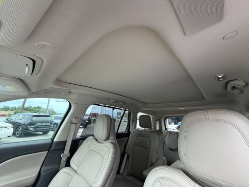 Used 2023 Lincoln Aviator Reserve w/ Equipment Group 201A AWD/4WD image 22