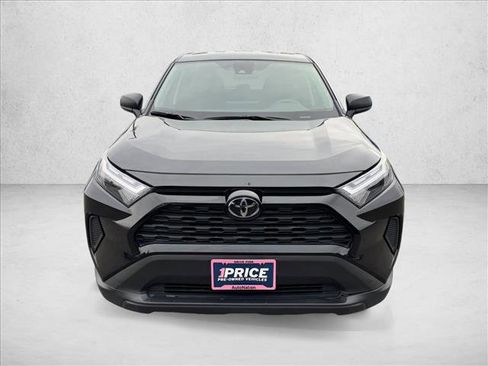Used 2024 Toyota RAV4 LE AWD/4WD image 2