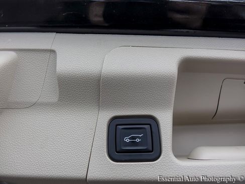 Used 2023 GMC Acadia Denali w/ Denali Ultimate Package image 30