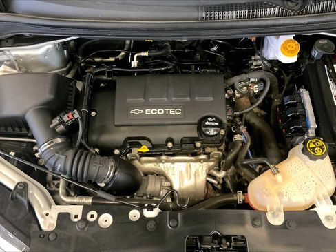 Used 2020 Chevrolet Sonic LT w/ Convenience Package image 29