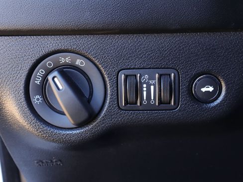 Used 2022 Dodge Charger SRT Hellcat w/ Harman/Kardon Audio Group image 19