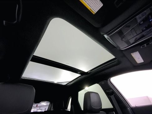 Used 2025 Cadillac XT5 Premium Luxury image 29