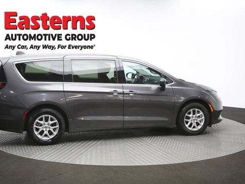 Used 2023 Chrysler Voyager LX image 44