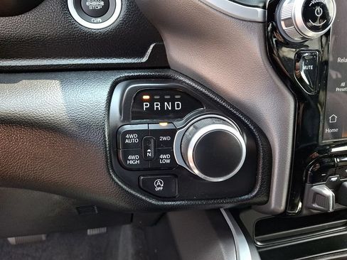Used 2022 RAM 1500 Big Horn AWD/4WD image 14