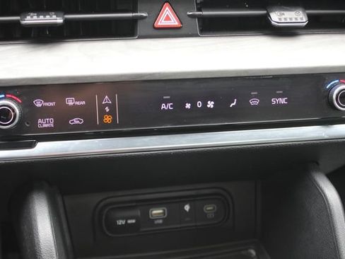 Certified 2023 Kia Sportage X-Pro AWD/4WD image 9