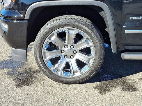 Used 2018 GMC Sierra 1500 Denali w/ Denali Ultimate Package image 8