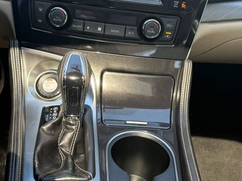 Used 2016 Nissan Maxima 3.5 SL FWD image 18